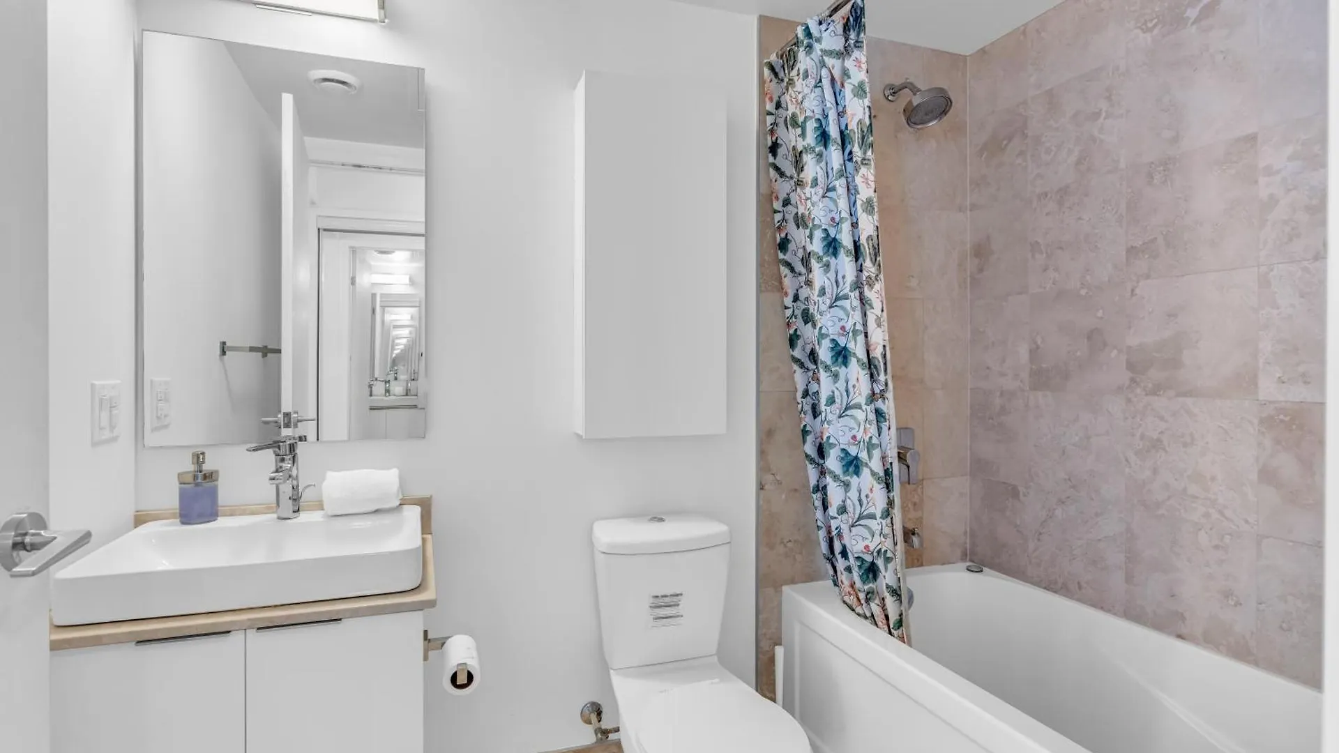 Elegant Rogers Center Suites With 1 Free Parking Toronto 0*,  Kanada