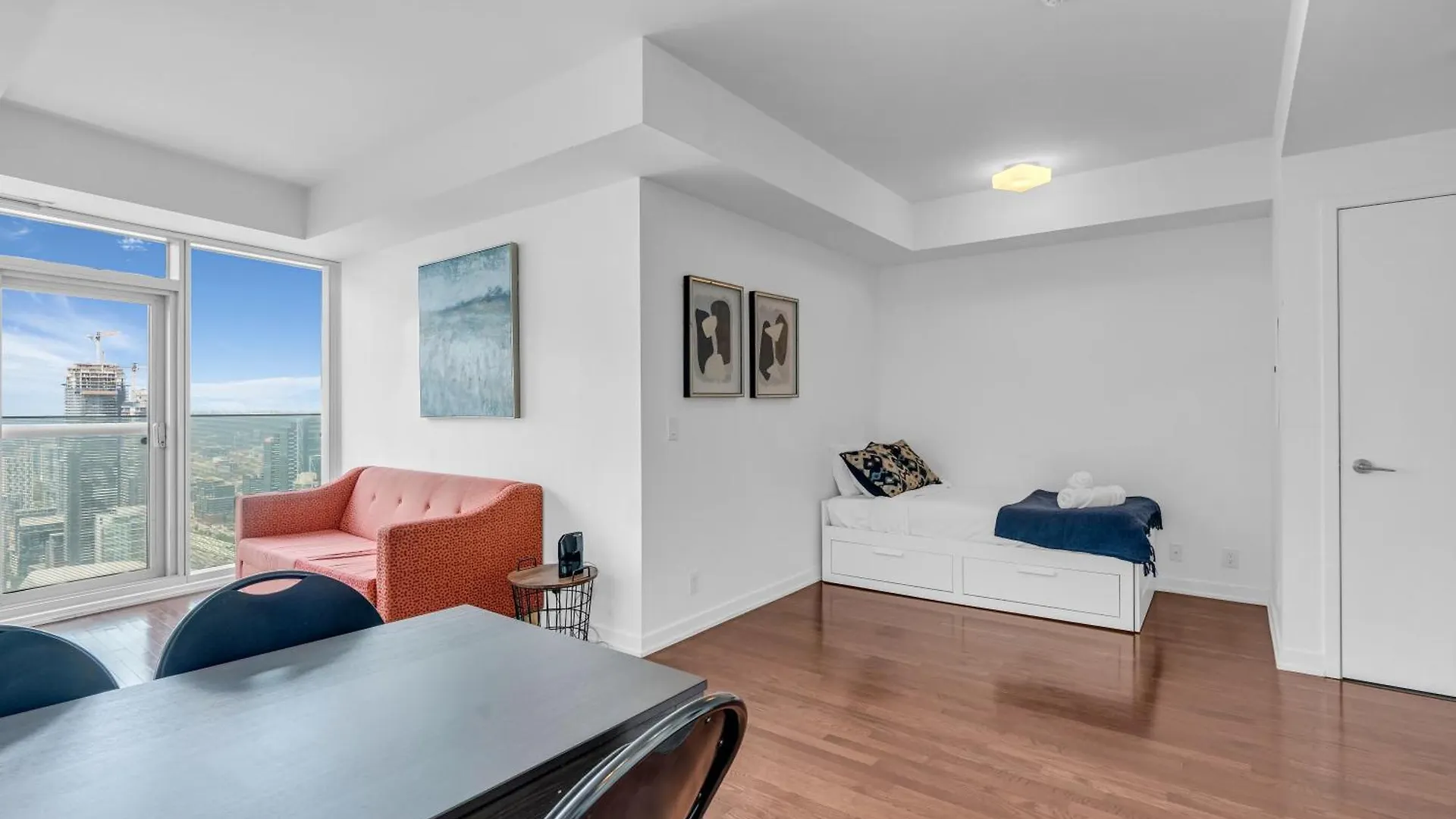 Elegant Rogers Center Suites With 1 Free Parking Toronto Kanada